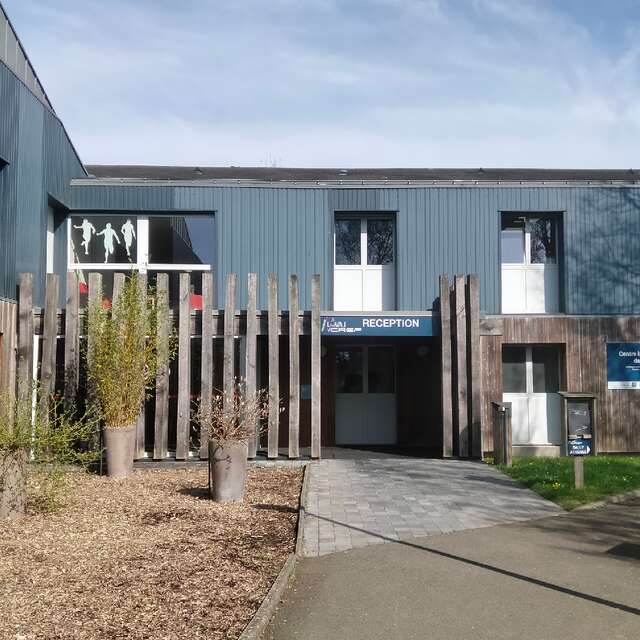 Aire naturelle de camping au Centre International de Séjour