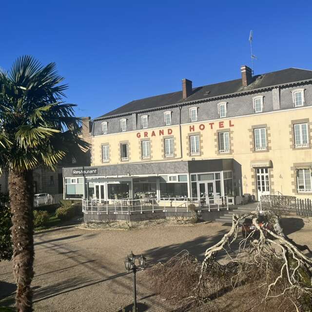 LE GRAND HÔTEL DE MAYENNE - Logis Hotels Restaurant
