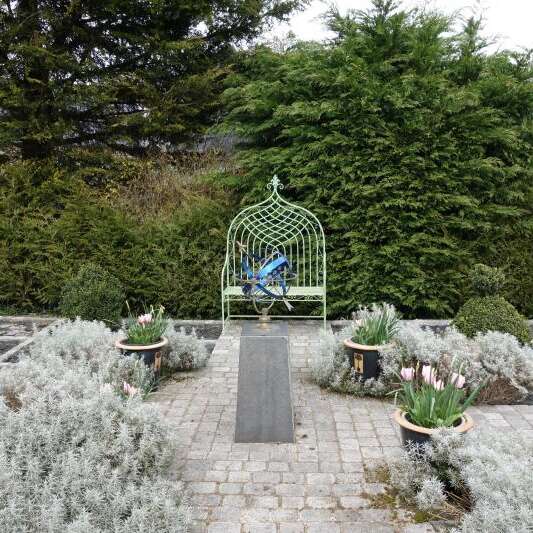 JARDIN LA BAYETTE