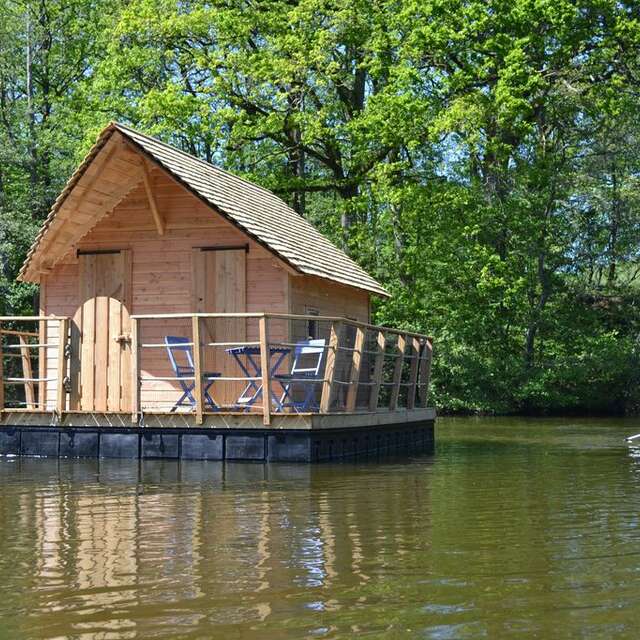 DOMAINE DES VAULX - CABANE FLOTTANTE BELLE-ÎLE