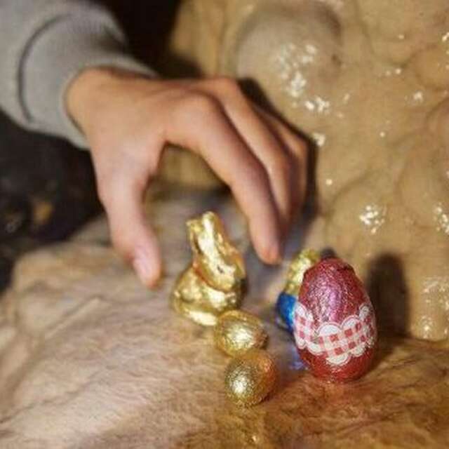 L'unique chasse aux oeufs à 103 mètres sous terre ! au Gouffre de Padirac