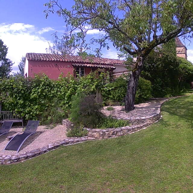 Domaine De Montsalvy : Jardin