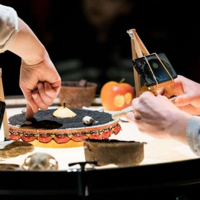 Spectacle à Cajarc, théâtre d'objet : Sous terre