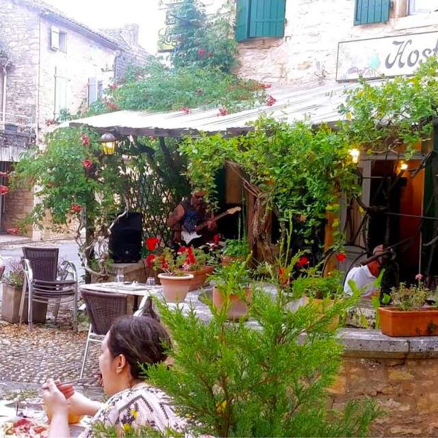Hôtel Restaurant - Hostellerie de Goujounac