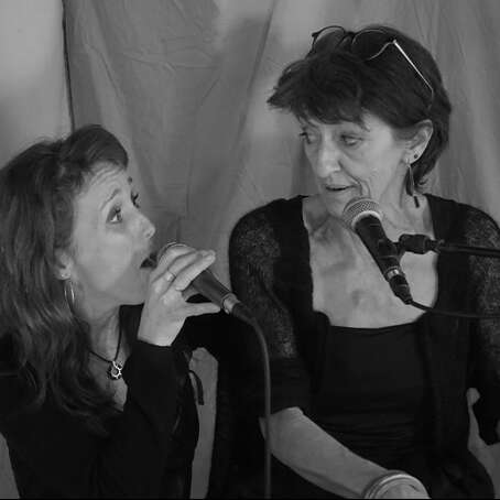 LuNE d’ElleS, duio piano-chant, interprète Barbara