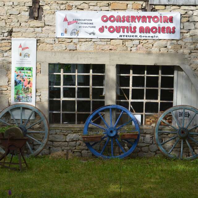 Visite du conservatoire d'outils anciens