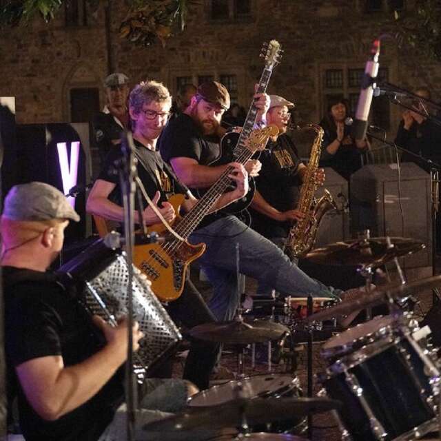 Concert Dis le à ton voisin (Rock bastringue)à la Petit'Pause à Faycelles