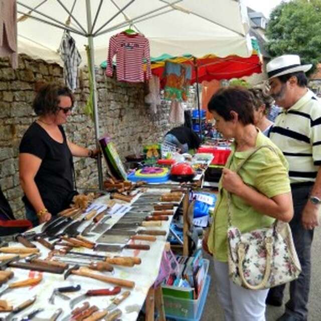 Vide-Greniers à Issepts