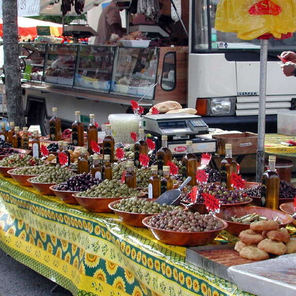 Marché d'été à Prayssac