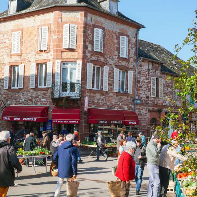 Marché à Meyssac