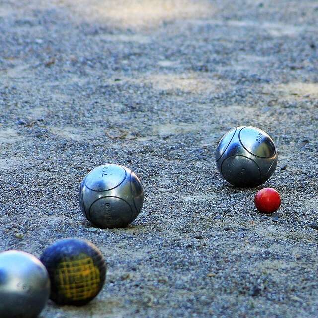 Concours de pétanque à Orniac