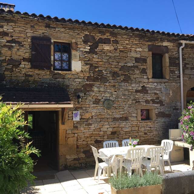 Le Petit Manoir de Malbernat : Wisteria