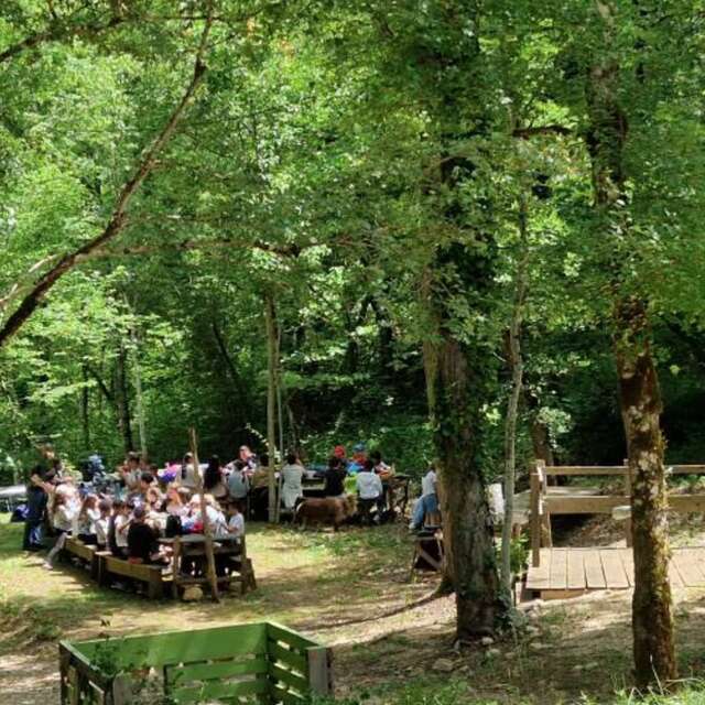 Marché de producteurs à la ferme du Tessou