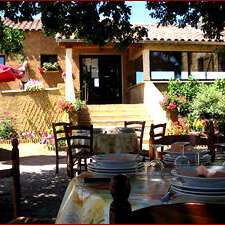 Auberge La Poule au Pot