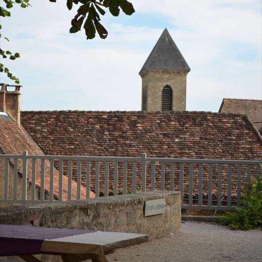 Cour Du Sénéchal