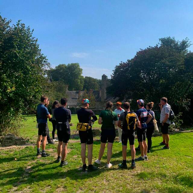 VISITE GUIDEE DE FONTAINE-DANIEL, VILLAGE DE CARACTERE