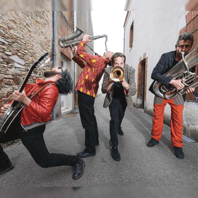 Festival Zic sur le Zinc #14 : apéro-concert Gloups (fanfare)