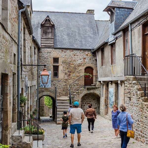 Visite guidée > Raconte-nous Villedieu et son histoire