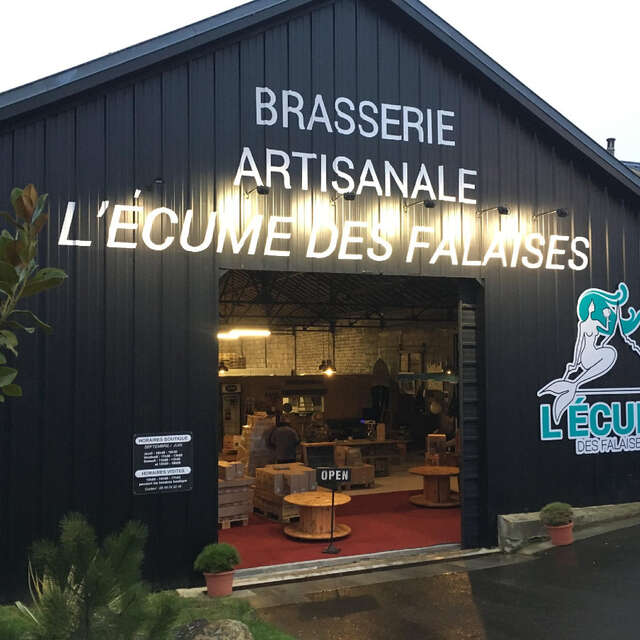 L'Ecume des Falaises