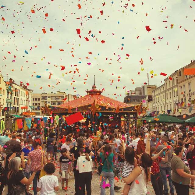 Le Cavalcade Circus Show