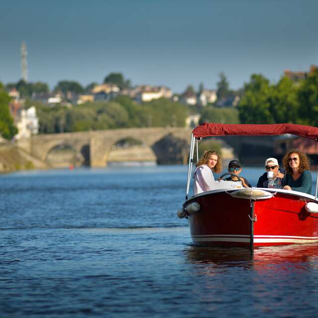 Bateau électrique (SCOOP) - halte Fluviale