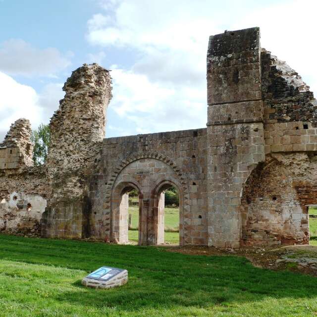 LANDIVY - RANDONNÉE - CIRCUIT DES RUINES DE L'ABBAYE - N°14