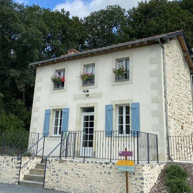 Les Refuges du Halage : Gîte la Fourmondière supérieure