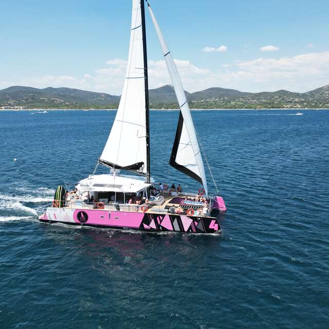 Caseneuve Maxi Catamaran