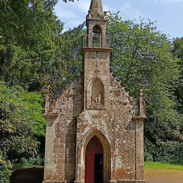 Chapelle et Grotte de Notre-Dame de Lourdes