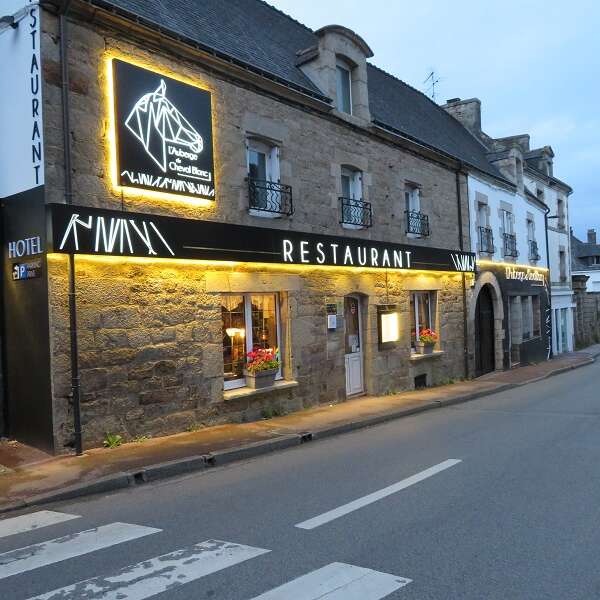 Hôtel-Restaurant L'Auberge du Cheval Blanc