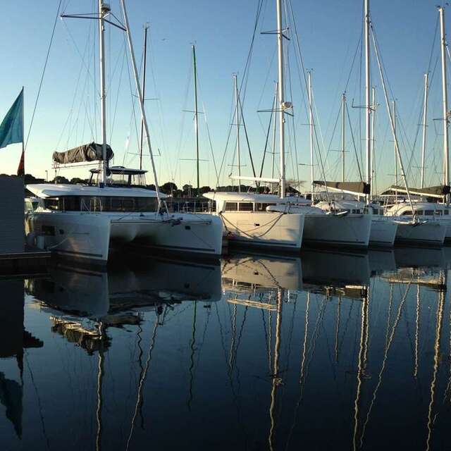 SAILOE - Location de voiliers et bateaux à moteur