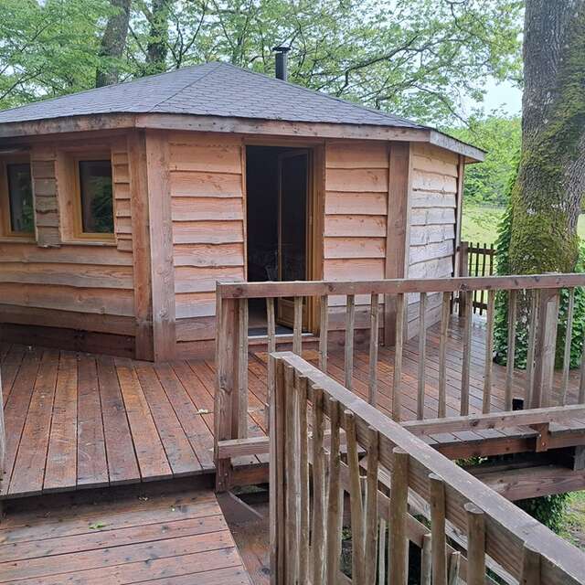 Les loges du temps | Cabane perchée dans les arbres