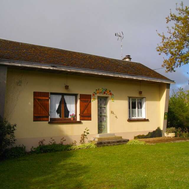 AU VIEUX CHÊNE AU CALME, AVEC ÉTANG DE PÊCHE