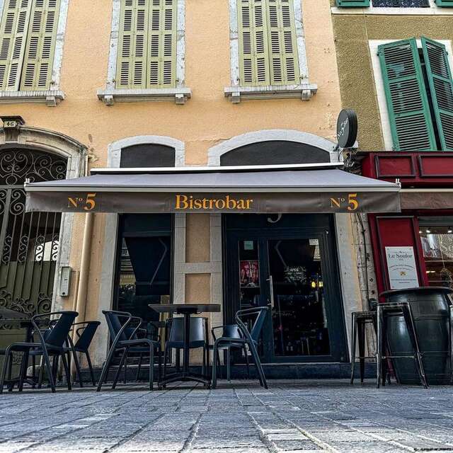 No 5 Bar