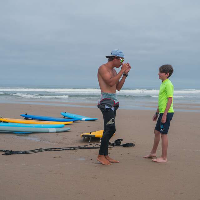 Carakas Surf School