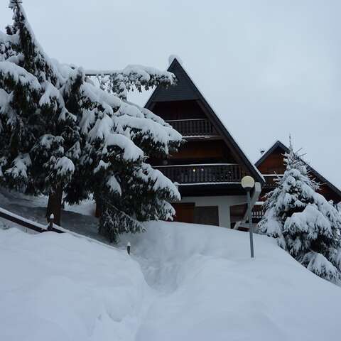 LA CABANE - VILLAGE DES CHALETS