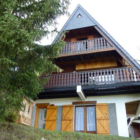 LA CABANE - VILLAGE DES CHALETS