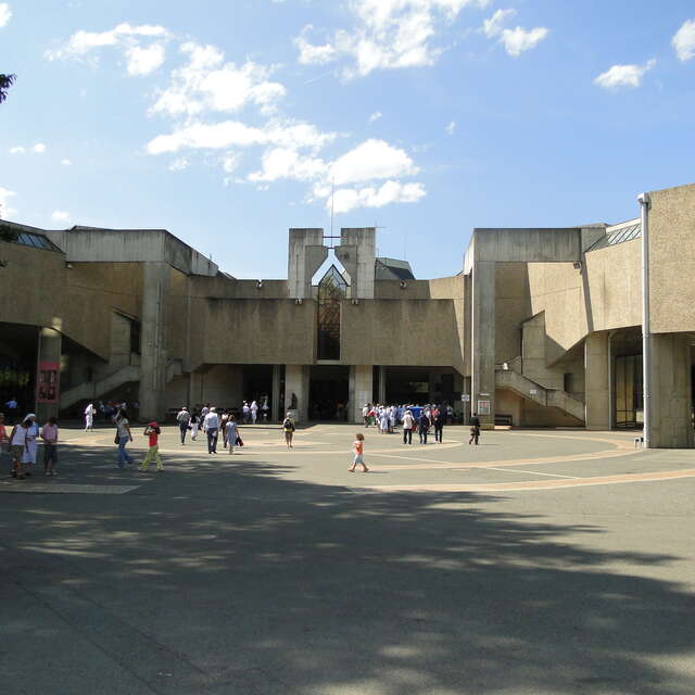 ÉGLISE SAINTE BERNADETTE