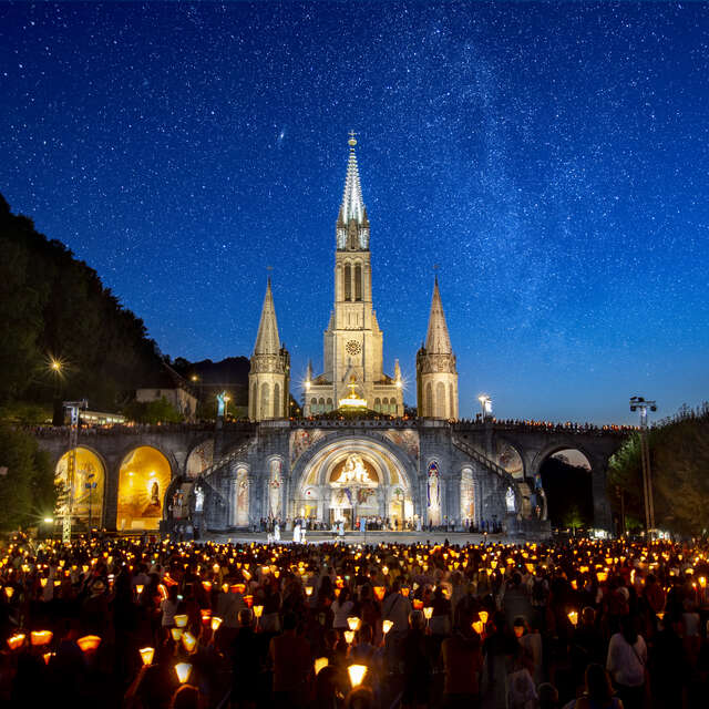 Marian torchlight processions