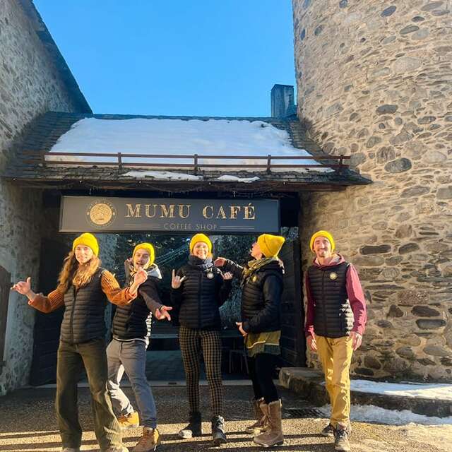 MUMU CAFE