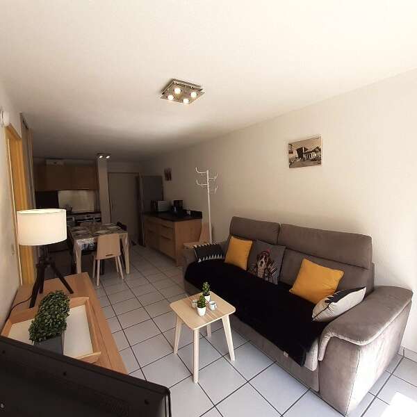 APPARTEMENT DANS RESIDENCE MONTSEGU