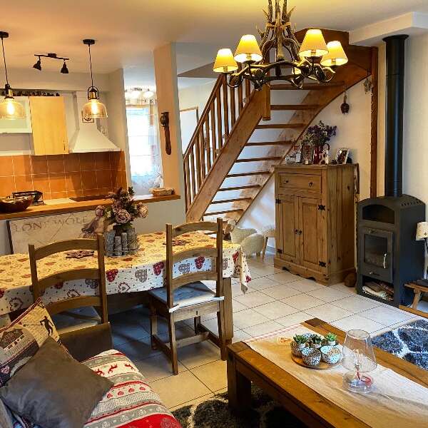 APPARTEMENT DANS RESIDENCE ARECLOTS