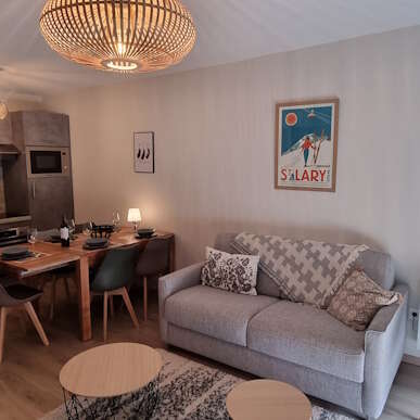 APPARTEMENT DANS RÉSIDENCE LES LAUZES