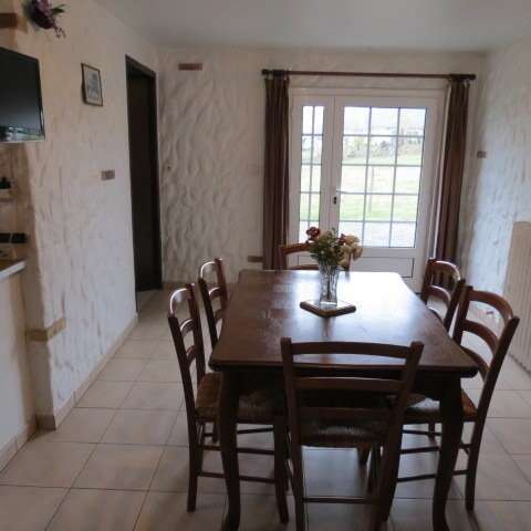 APPARTEMENT DANS MAISON