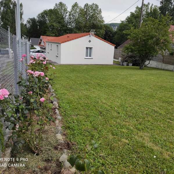 LA MAISON DES ROSIERS