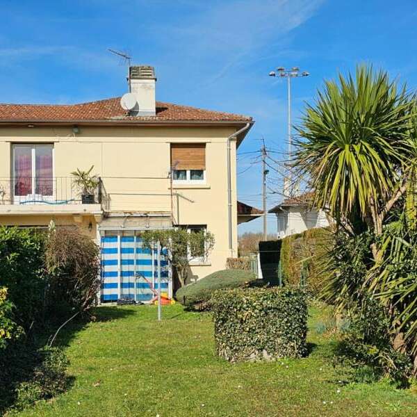 "CHEZ L'ONCLE PIERRE"