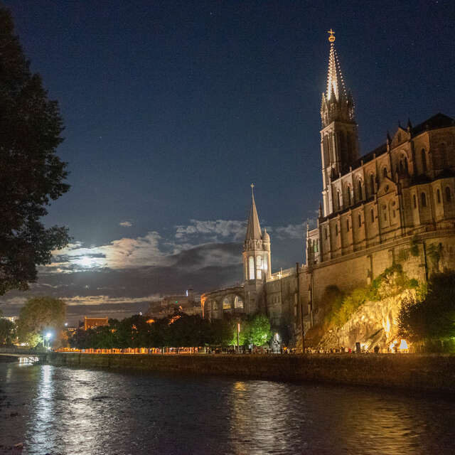 Chapelets aux flambeaux