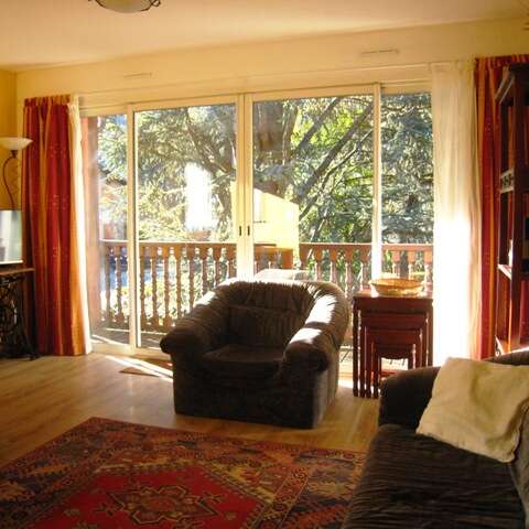 APPARTEMENT DANS MAISON MITOYENNE