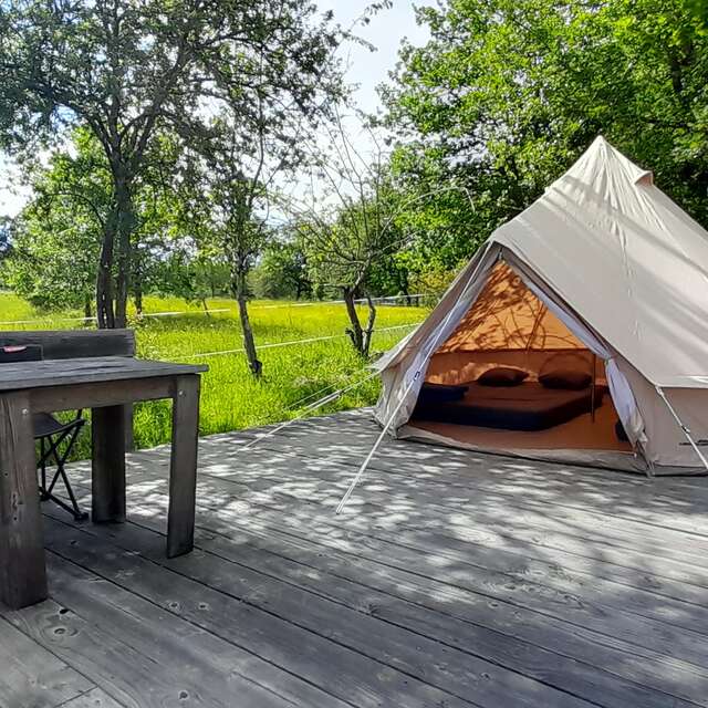 DOMAINE DE CALABEL - TIPI CHAMPETRE