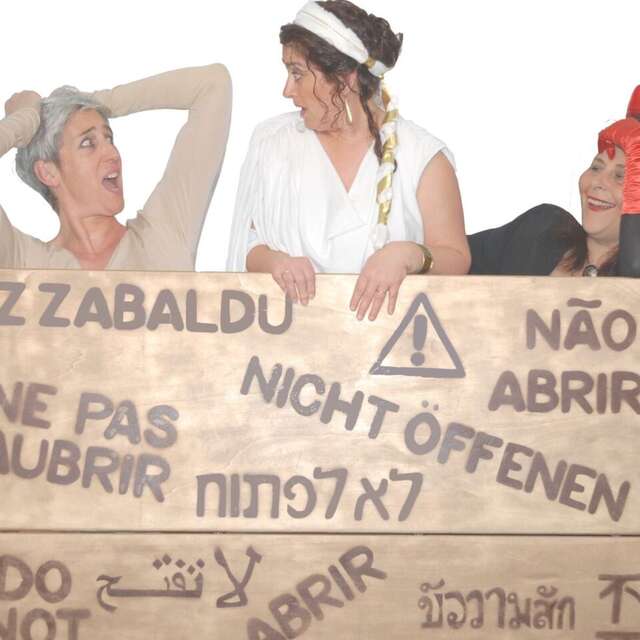 Théâtre "La boîte de Pandore"